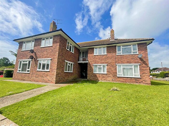2 Bedroom Flat For Sale In Barnhorn Close, Bexhill On Sea, TN39