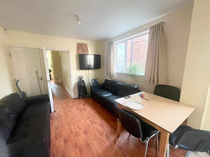 6 Bedroom Terraced House To Rent In **£pppw Excl Bills* Kimbolton Avenue, Lenton, - Uon, NG7