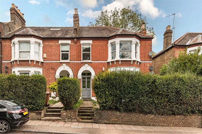 2 Bedroom Flat For Sale In Verdant Lane, Hither Green, SE6