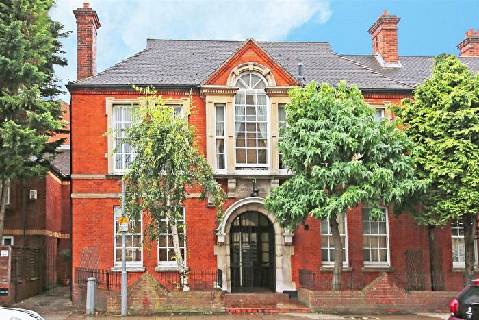 1 Bedroom Flat To Rent In Kingston Road, Wimbledon, SW19