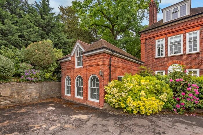 2 Bedroom Maisonette To Rent In Templewood Avenue, Hampstead, NW3