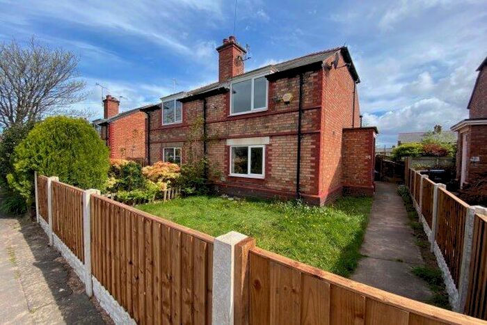 2 Bedroom Semi-Detached House To Rent In Earls Gardens, Ellesmere Port, CH65