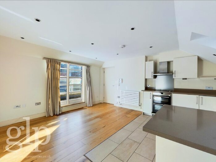 2 Bedroom Flat To Rent In Gower Mews Mansions, Bloomsbury, WC1E