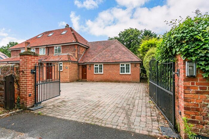 1 Bedroom House To Rent In Maidenhead Road Windsor, SL4