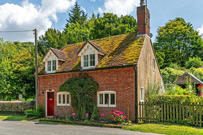 3 Bedroom Cottage For Sale In Avington, SO21