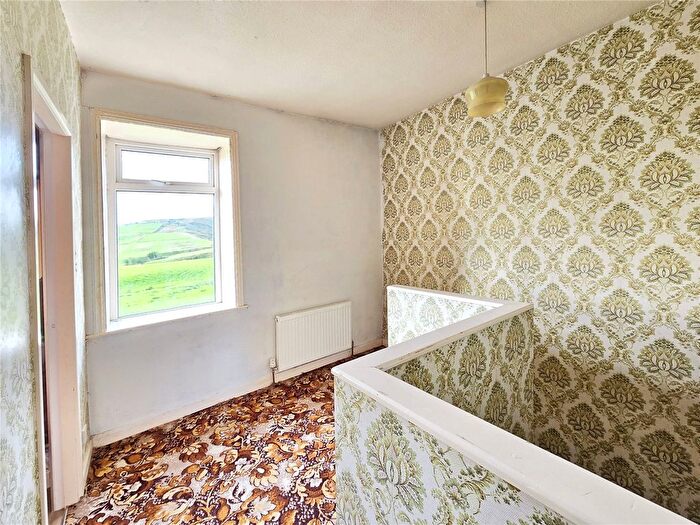 1 Bedroom Terraced House For Sale In Burnley Road, Loveclough, Rossendale, BB4