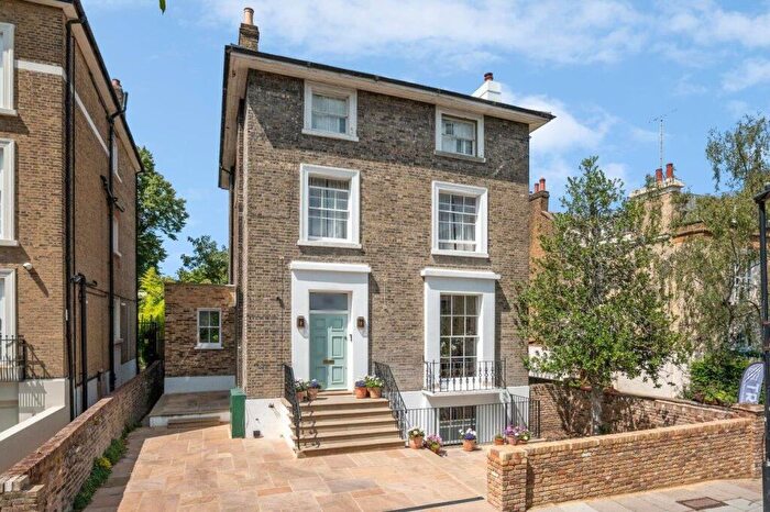 3 Bedroom Apartment For Sale In Clifton Hill, St John's Wood, London, NW8