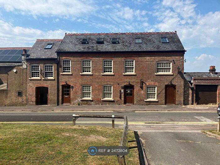 1 Bedroom Flat To Rent In Victoria Road, Chesham, HP5