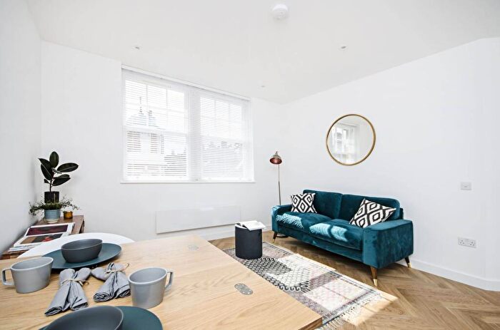 2 Bedroom Flat To Rent In Allitsen Road, St John's Wood, London, NW8