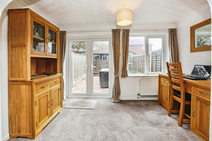 3 Bedroom Terraced House For Sale In Cheriton Road, Gosport, PO12