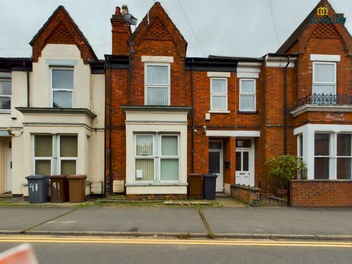 5 Bedroom Town House To Rent In West Parade, Lincoln, LN1