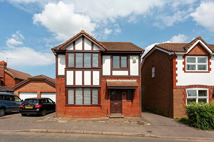 3 Bedroom Detached House To Rent In Kenilworth Close, Hemel Hempstead, Hertfordshire, HP2
