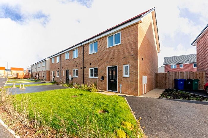 3 Bedroom Property For Sale In Hopkinson Way, Scartho Top, Grimsby, DN33