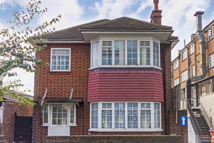 4 Bedroom Property To Rent In Culmington Road, London, W13