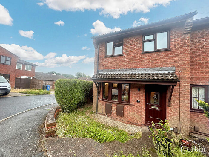 3 Bedroom End Of Terrace House For Sale In Ross Gardens, Bournemouth, BH11