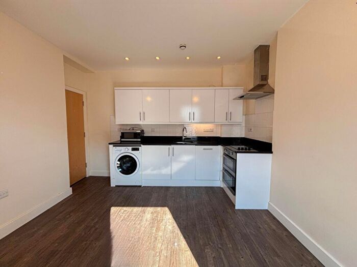 2 Bedroom Apartment To Rent In Warwick Street, Leamington Spa, CV32
