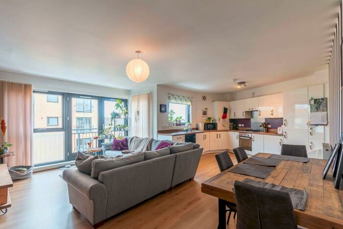 2 Bedroom Flat To Rent In Collier Place Edinburgh United Kingdom, EH16