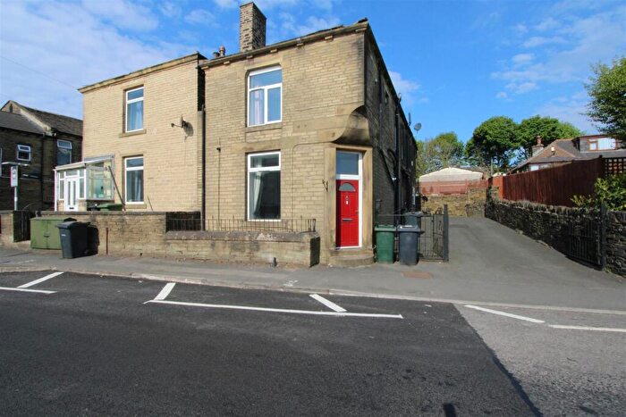2 Bedroom End Of Terrace House To Rent In Ford, Queensbury, Bradford, BD13