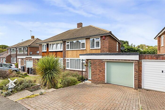 3 Bedroom Semi Detached House For Sale In Normanhurst Road, Borough Green, Sevenoaks, TN15
