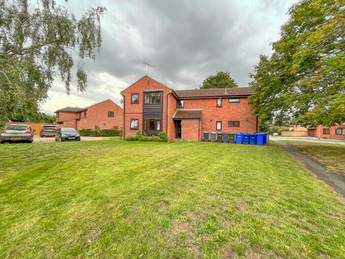 Flat To Rent In Weston Way, Newmarket, Suffolk, CB8