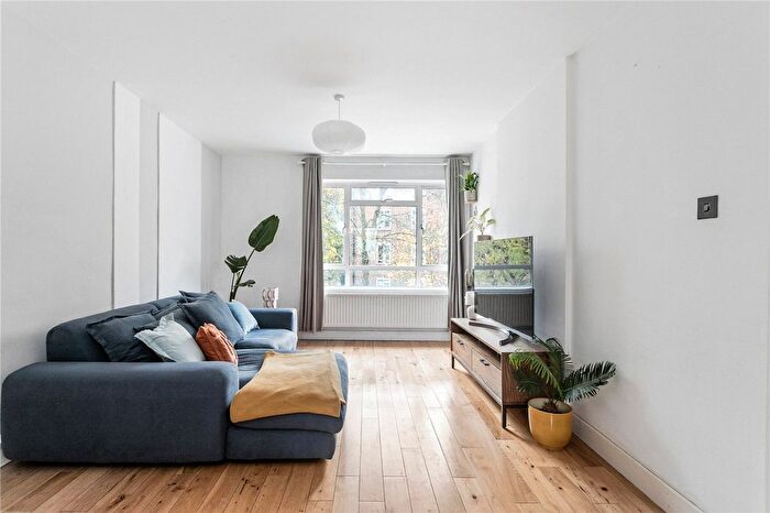 1 Bedroom Flat For Sale In Essex Road, London, N1