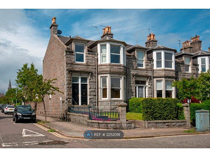 2 Bedroom Flat To Rent In Desswood Place, Aberdeen, AB25