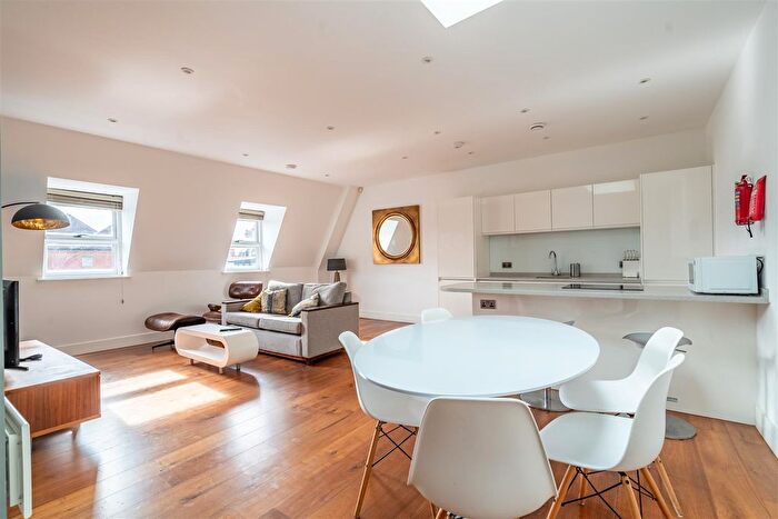 2 Bedroom Flat To Rent In Castle Chambers, Clifford Street, York, YO1