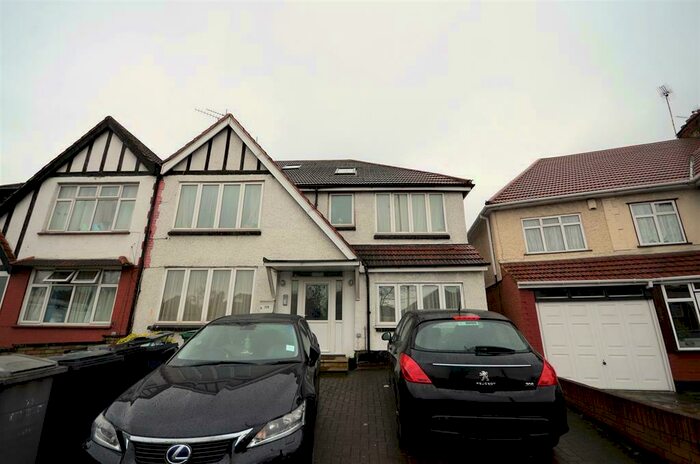 2 Bedroom Flat To Rent In Wembley Hill Road, Wembley, Middlesex, HA9