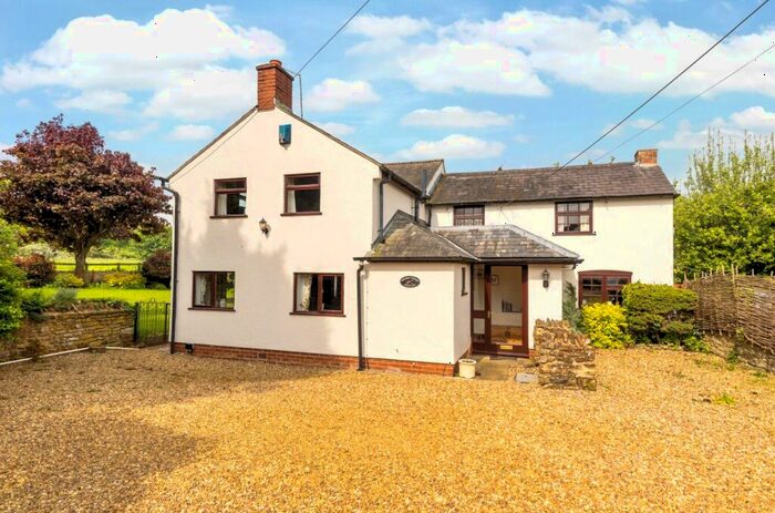 3 Bedroom Detached House For Sale In Chapel Lane, Old, Northamptonshire, NN6