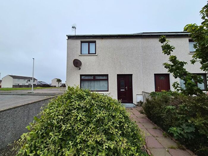 2 Bedroom Flat To Rent In Lochside Road, Peterhead, AB42