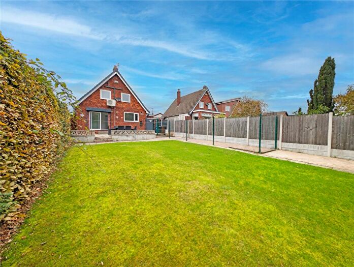 3 Bedroom Detached House For Sale In Ruskin Avenue, Denton, Tameside, M34