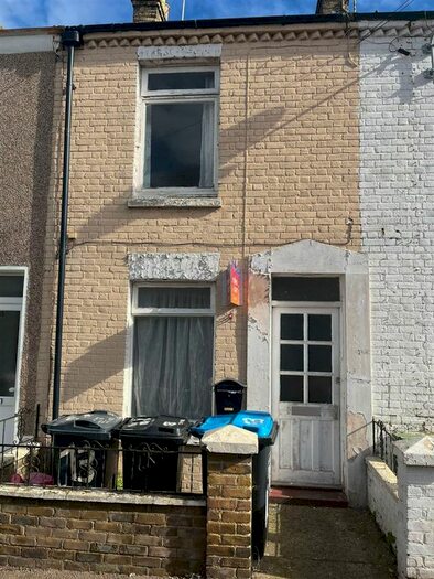 2 Bedroom Terraced House To Rent In Lorne Road, Ramsgate, CT11