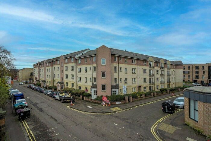 2 Bedroom Flat To Rent In Lower London Road, Edinburgh, Midlothian, EH7