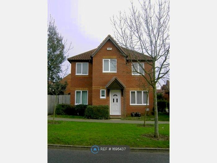 3 Bedroom Semi-Detached House To Rent In Cressey Avenue, Milton Keynes, MK5