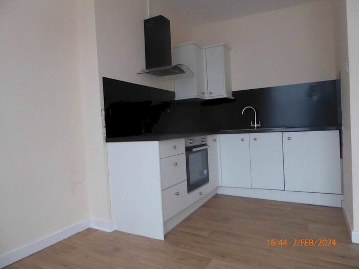 1 Bedroom Flat To Rent In Nott Square, Carmarthen, SA31