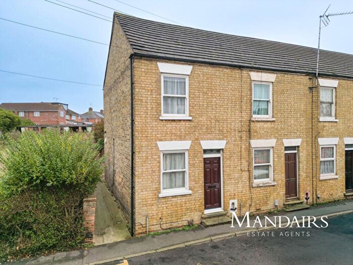 2 Bedroom End Of Terrace House For Sale In Church Street, Stanground, Peterborough, Cambridgeshire, PE2
