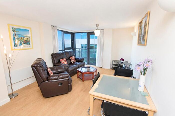2 Bedroom Flat To Rent In Velocity North, Leeds, LS11