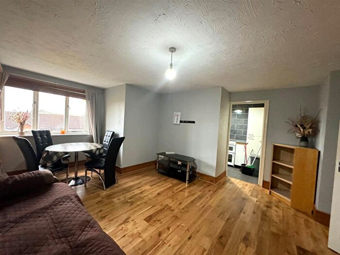 2 Bedroom Property To Rent In Cherry Blossom Close, London, N13