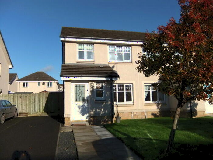 3 Bedroom Semi-Detached House To Rent In Peasehill Fauld, Rosyth, KY11