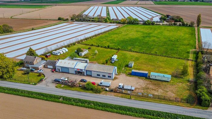 5 Bedroom Detached House For Sale In The Poplars, Fulney Drove, Spalding, Lincolnshire, PE12