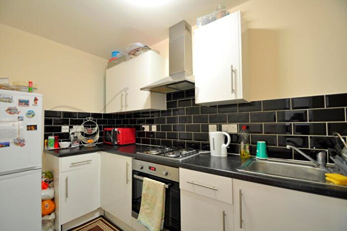1 Bedroom Flat To Rent In Clipper Way, Lewisham, SE13