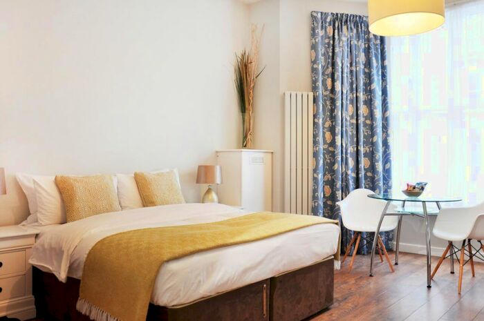 1 Bedroom Flat To Rent In Hammersmith Grove, London, W6