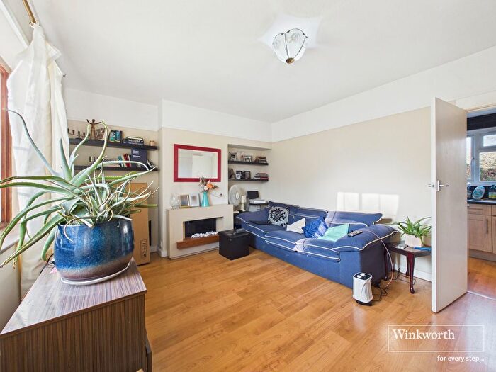 2 Bedroom Terraced House For Sale In Scudamore Lane, Kingsbury, London, NW9