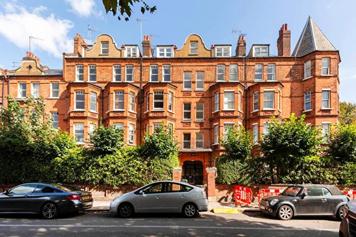 2 Bedroom Flat For Sale In Fairhazel Gardens, Fairhazel Mansions, NW6