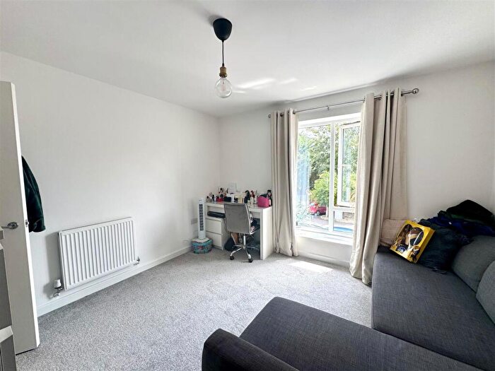 2 Bedroom Apartment For Sale In The Beeches, Ormerod Road, Chepstow, NP16