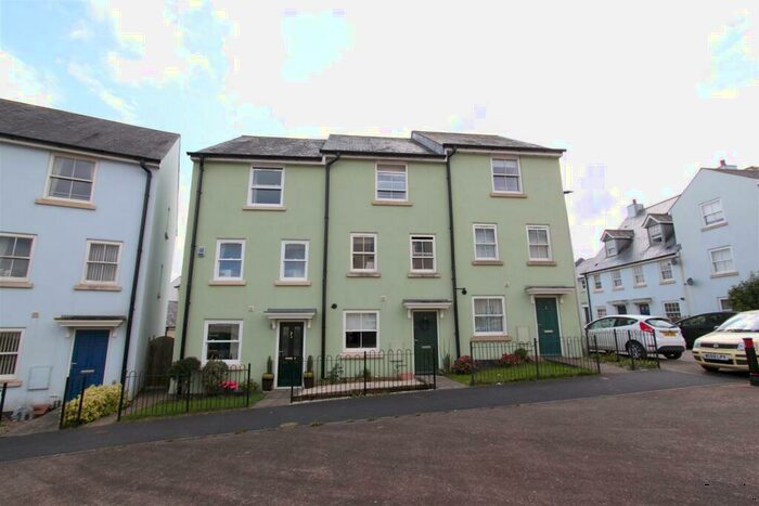 4 Bedroom Town House To Rent In Parks Drive, Staddiscombe, Plymstock, PL9