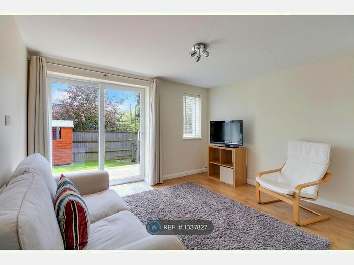 1 Bedroom Flat To Rent In Ruscombe, Ruscombe, Reading, RG10