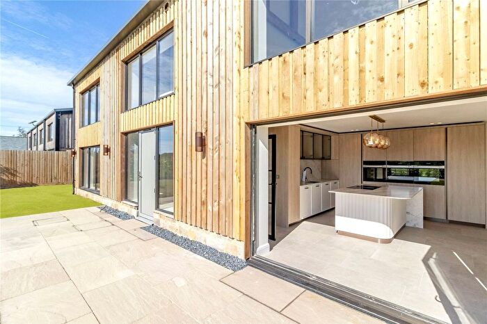 4 Bedroom Barn Conversion For Sale In Haggs Road, Follifoot, Harrogate, HG3