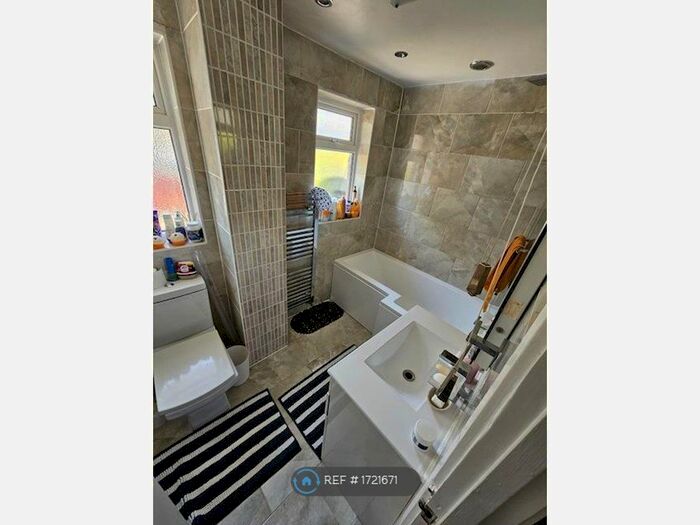 3 Bedroom End Of Terrace House To Rent In Calfridus Way, Bracknell, RG12