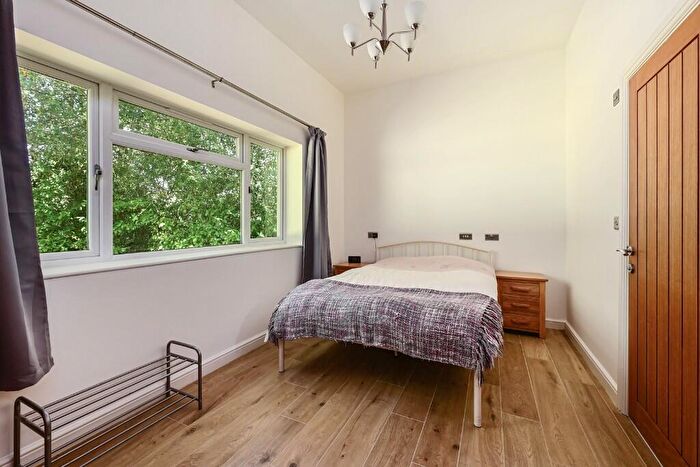 Studio To Rent In Ashley Road, Farnborough, Hampshire, GU14